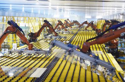 Chinese PV Industry Brief: Solar Glass Capacity Hits 64,000 Mt Per Day