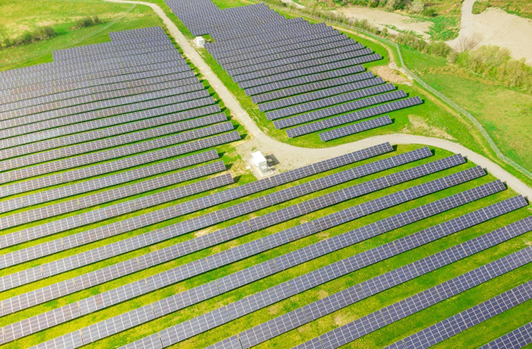 How to Choose All-in-One Inverters for Home Solar Systems