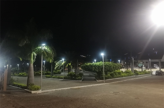 Anern 50 Sets of SLZ2-60W Solar Street Lights in Ecuador Park Project