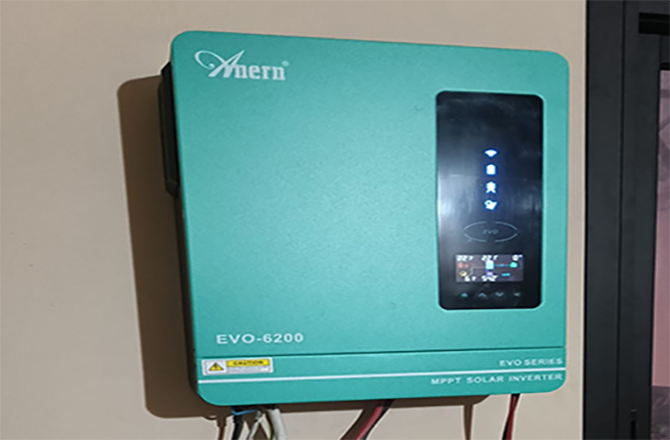 Touchscreen Lithium Battery & EVO Hybrid Inverter in Lebanon