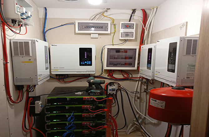 Anern EVO 10.2kW Hybrid Inverter & SPI 6kW Low-Frequency UPS Inverter in Bulgaria