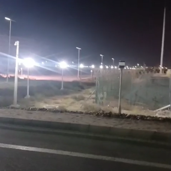 anern-saudi-arabia-slv2-100w-adjustable-solar-street-light-project-1.png