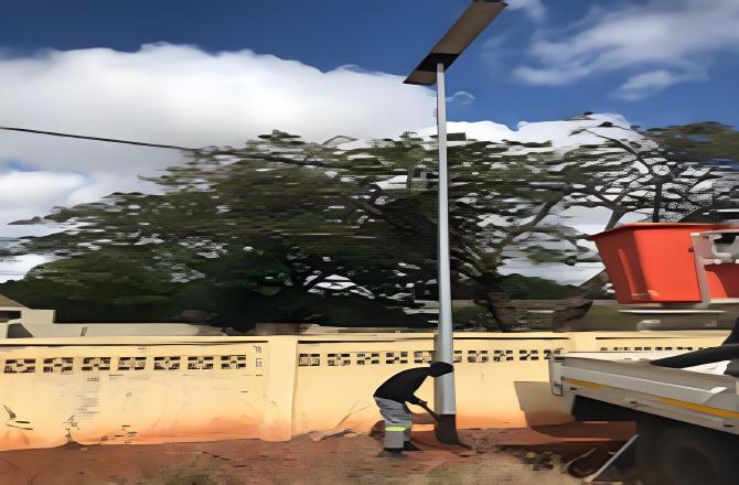 Anern SLZ-150W Solar Street Lights Installed at 9.5M in Botswana Public Road Project
