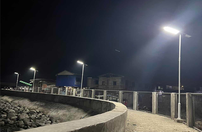 77 Sets of All-In-One Lifepo4 Battery Solar Street Light in the Philippines