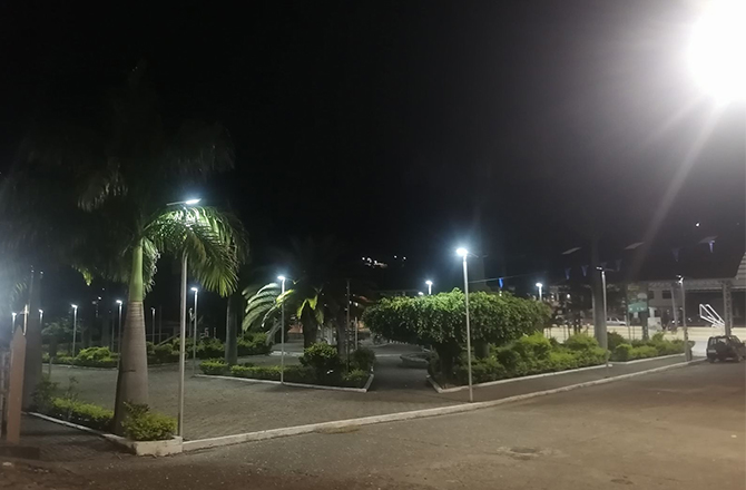 Anern 50 Sets of SLZ2-60W Solar Street Lights in Ecuador Park Project