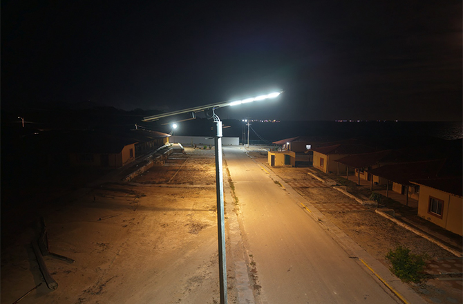 Anern SLZ2 120W Solar Street Lights in Venezuela