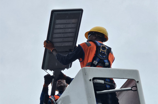 Anern ISSL‑C 150W All‑in‑One Solar Street Lights in Indonesia